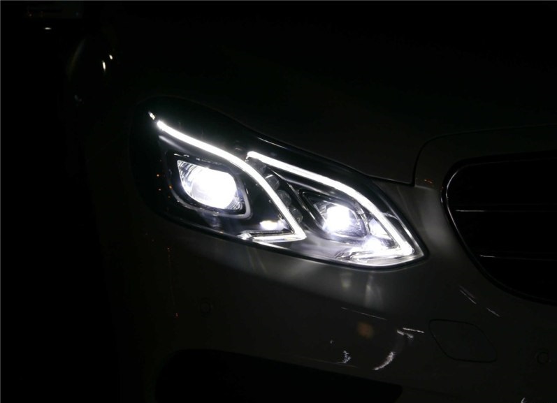 奔驰E320L光导设计